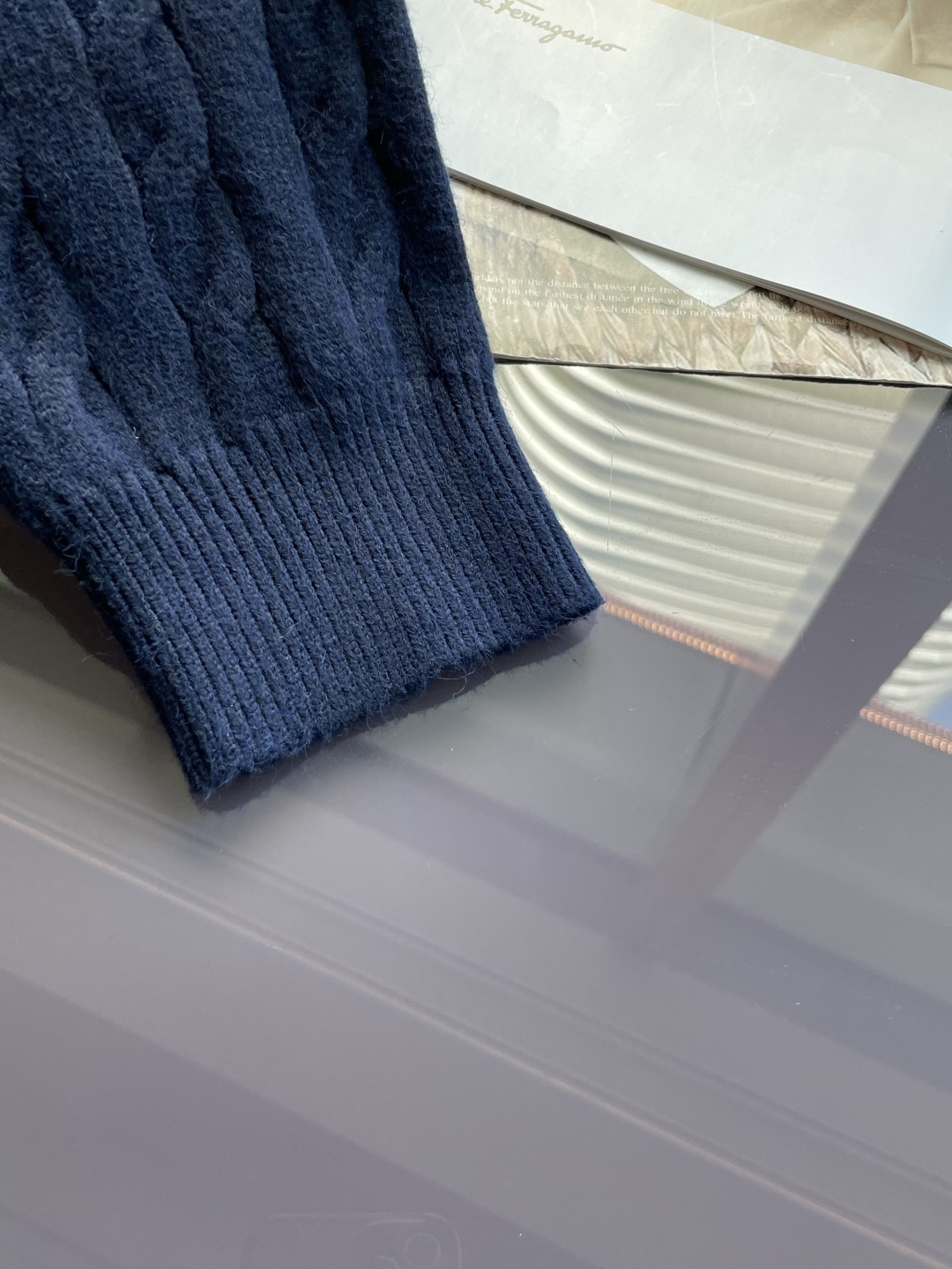 𝑹𝒂𝒍𝒑𝒉 𝑳𝒂𝒖𝒓𝒆𝒏 2025拉夫劳伦经典刺绣骑士小马logo纯色麻花针织毛衣男女同款！-面料采用高