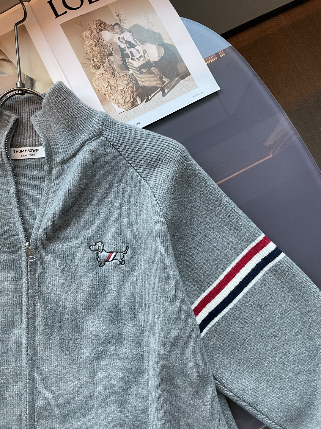 支持年后 TB 新款开衫针织毛衣！经典永不过时！外观简洁干净，秋日可以单穿，深冬最为内搭！定制进口高支数