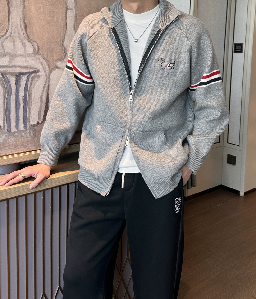 支持年后 TB 新款开衫针织毛衣！经典永不过时！外观简洁干净，秋日可以单穿，深冬最为内搭！定制进口高支数