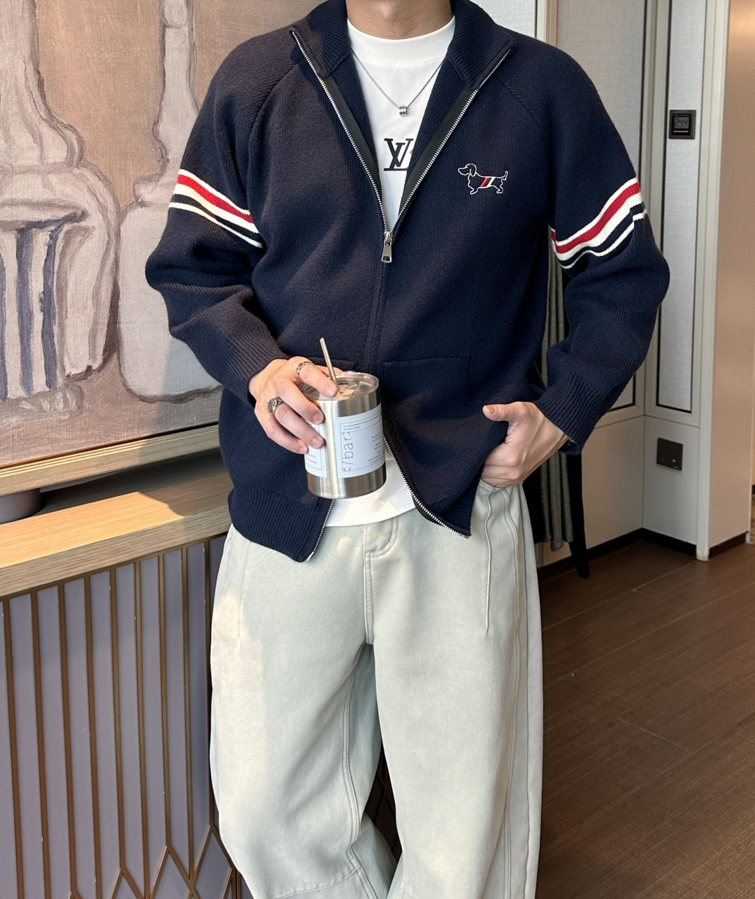 支持年后 TB 新款开衫针织毛衣！经典永不过时！外观简洁干净，秋日可以单穿，深冬最为内搭！定制进口高支数