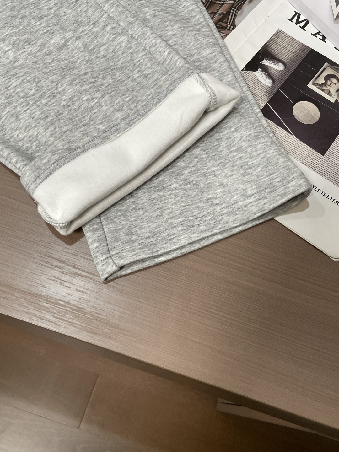 杰尼亚 2025秋冬最新休闲裤 内里加绒，非常保暖！版型超赞，能很好的修复各种腿型，非常个性！柔软排汗，