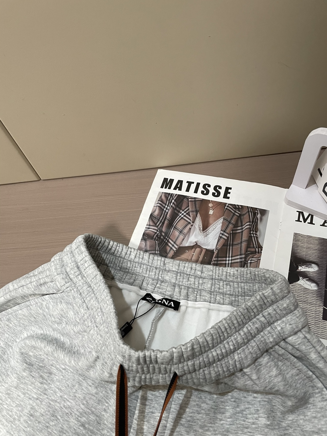 杰尼亚 2025秋冬最新休闲裤 内里加绒，非常保暖！版型超赞，能很好的修复各种腿型，非常个性！柔软排汗，