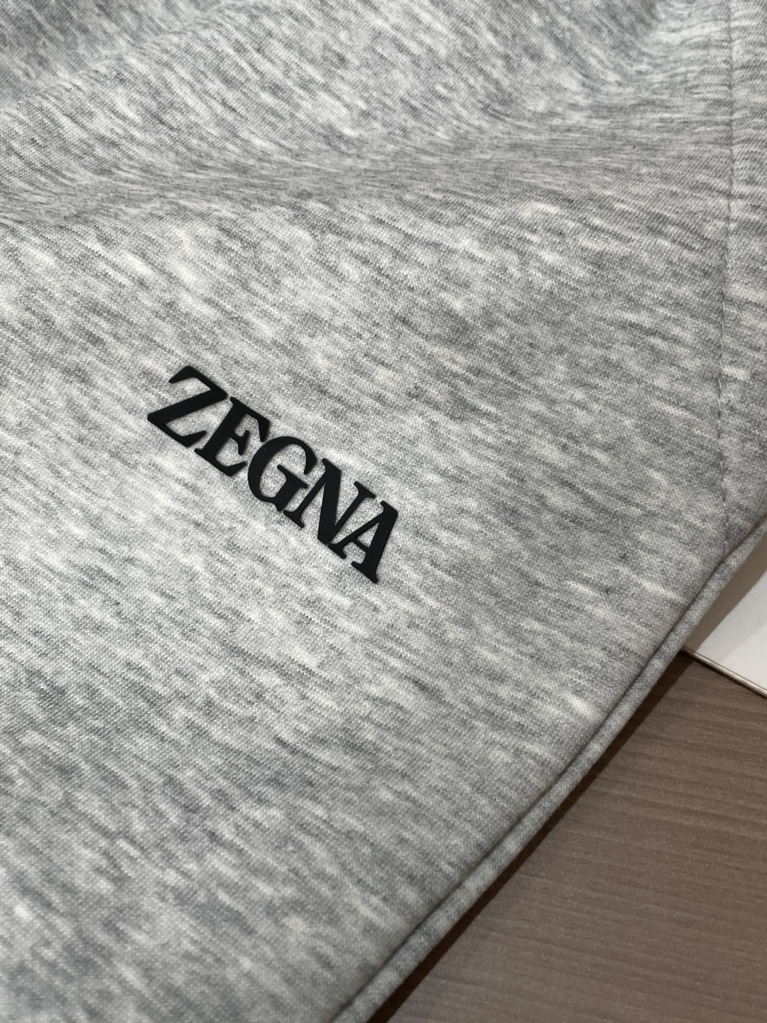 杰尼亚 2025秋冬最新休闲裤 内里加绒，非常保暖！版型超赞，能很好的修复各种腿型，非常个性！柔软排汗，