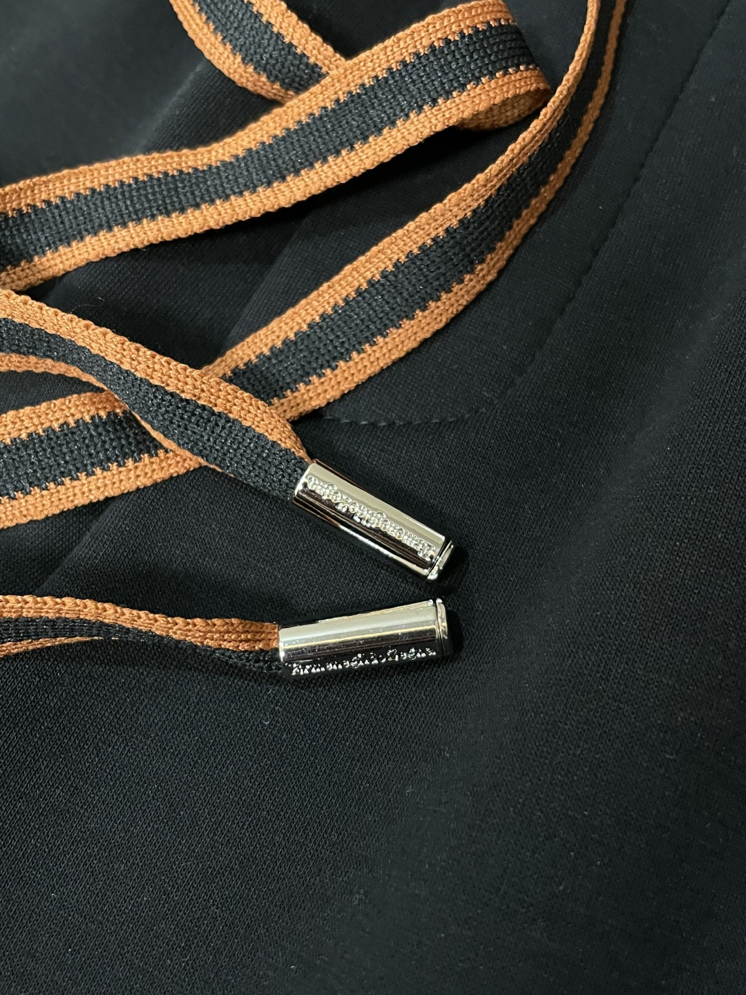 杰尼亚 2025秋冬最新休闲裤 内里加绒，非常保暖！版型超赞，能很好的修复各种腿型，非常个性！柔软排汗，