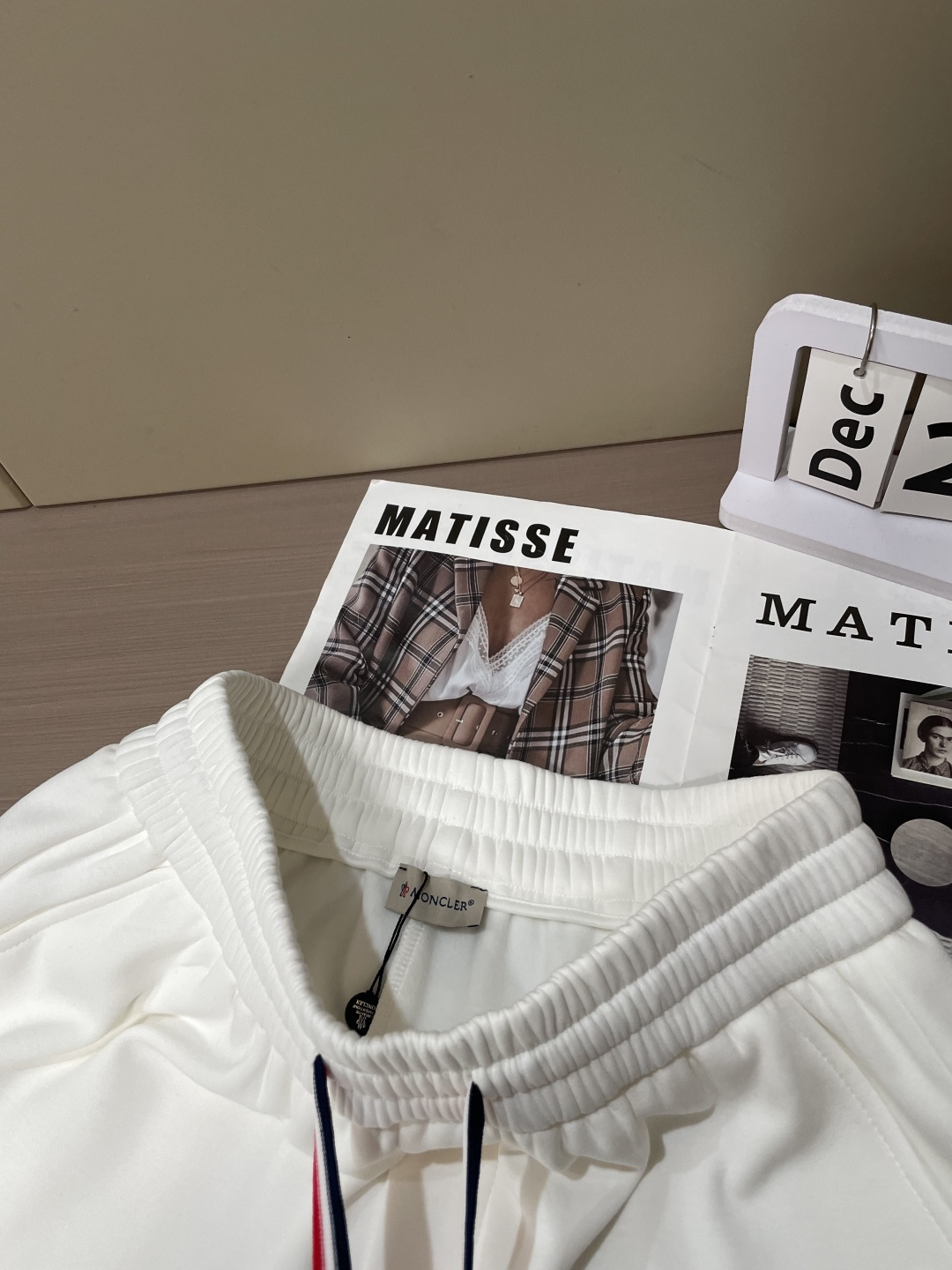 蒙口 2025秋冬最新休闲裤 内里加绒，非常保暖！版型超赞，能很好的修复各种腿型，非常个性！柔软排汗，舒