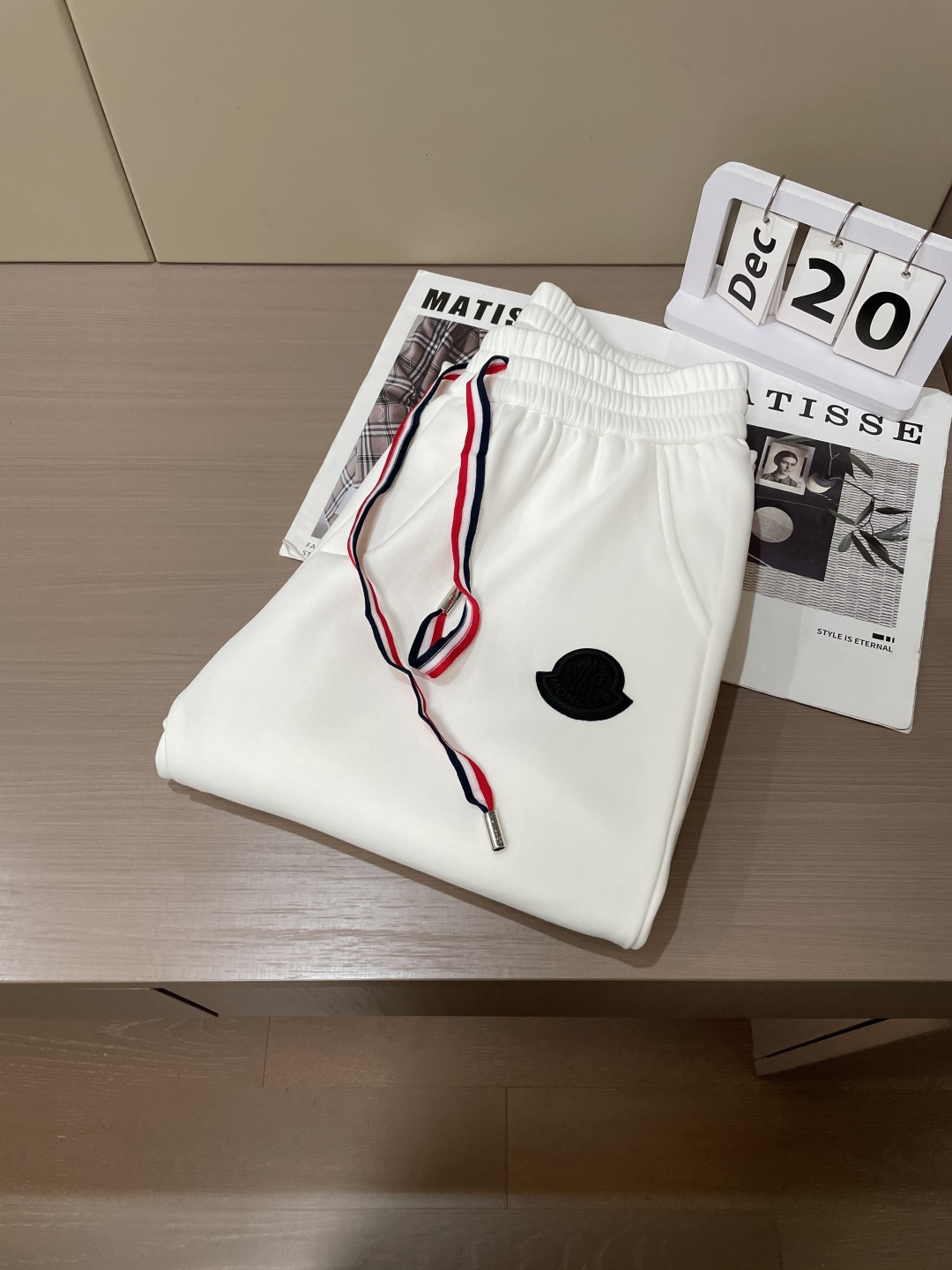 蒙口 2025秋冬最新休闲裤 内里加绒，非常保暖！版型超赞，能很好的修复各种腿型，非常个性！柔软排汗，舒