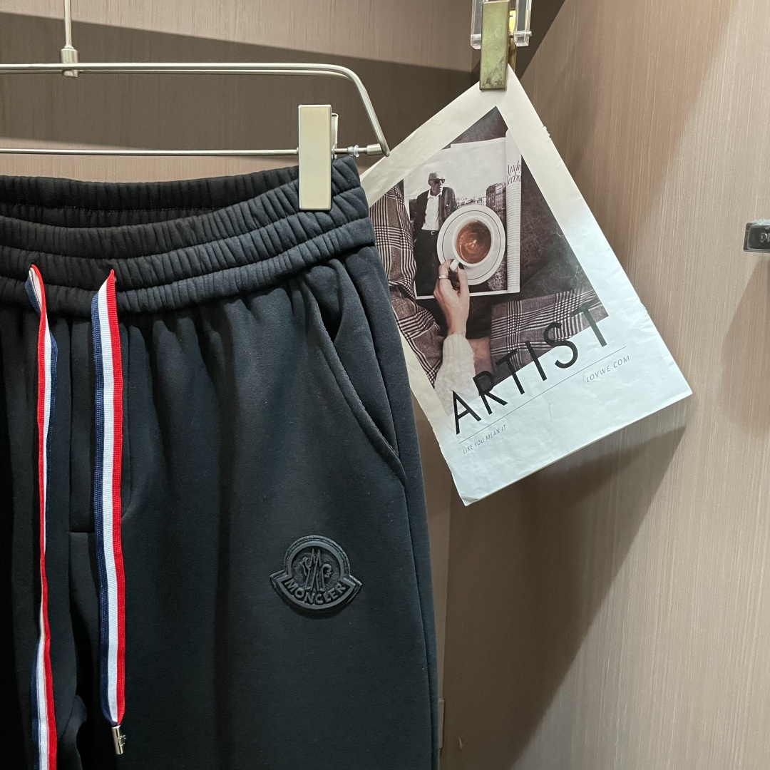 蒙口 2025秋冬最新休闲裤 内里加绒，非常保暖！版型超赞，能很好的修复各种腿型，非常个性！柔软排汗，舒