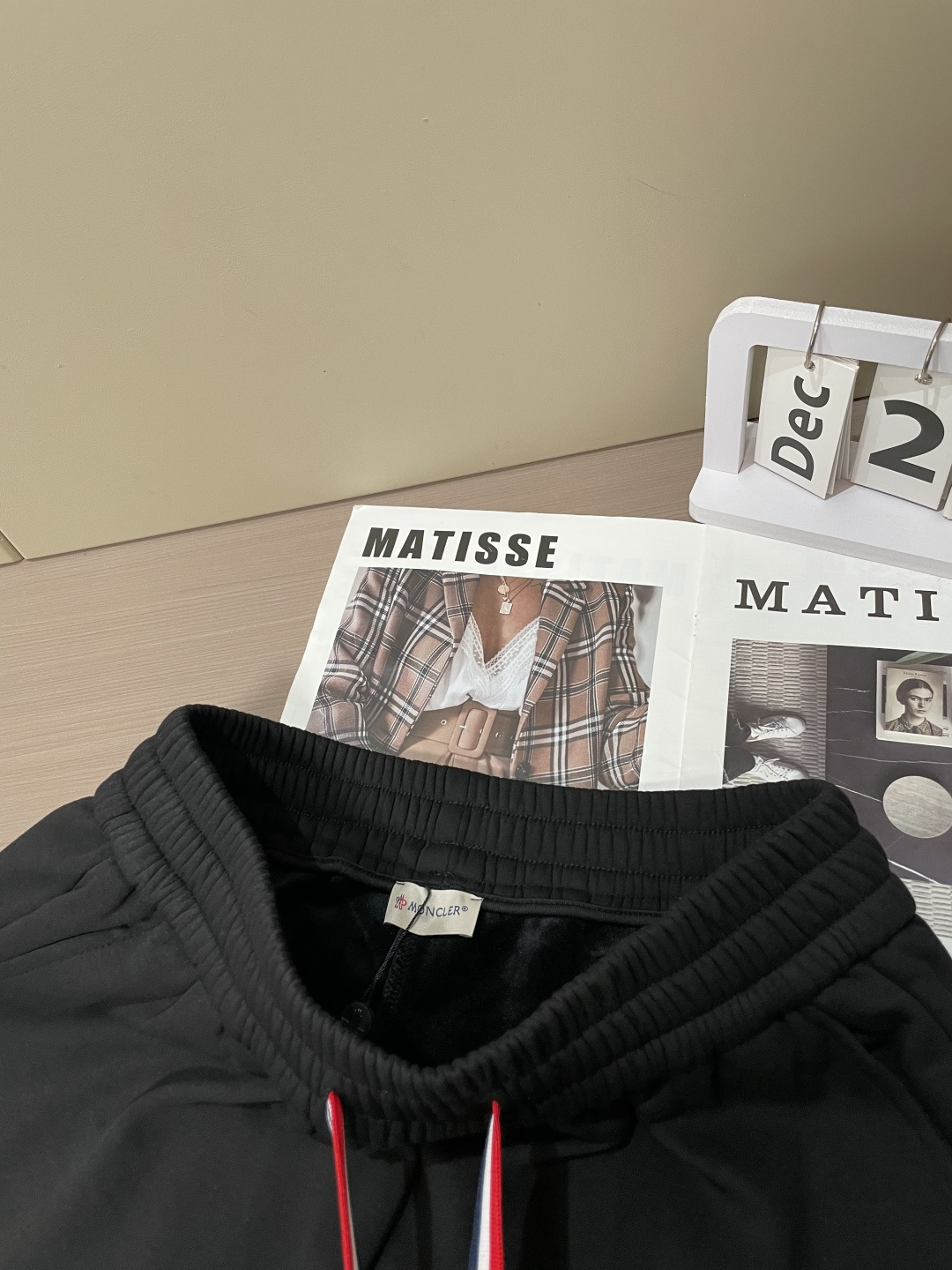 蒙口 2025秋冬最新休闲裤 内里加绒，非常保暖！版型超赞，能很好的修复各种腿型，非常个性！柔软排汗，舒