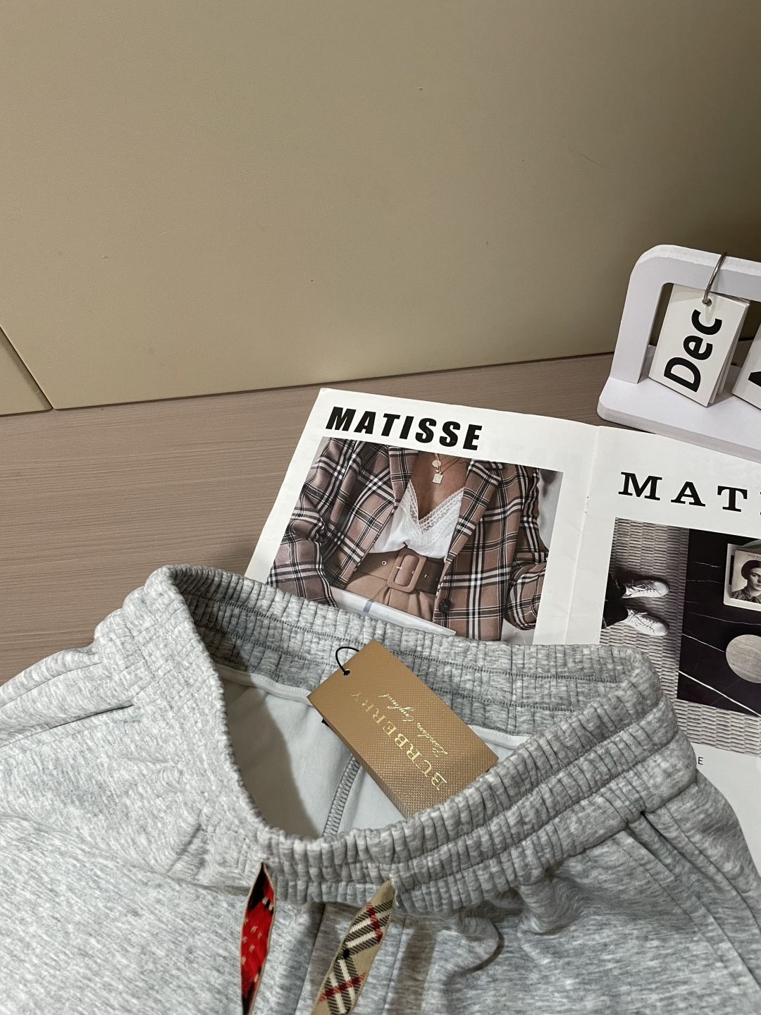 Bur 2025秋冬最新休闲裤 内里加绒，非常保暖！版型超赞，能很好的修复各种腿型，非常个性！柔软排汗，