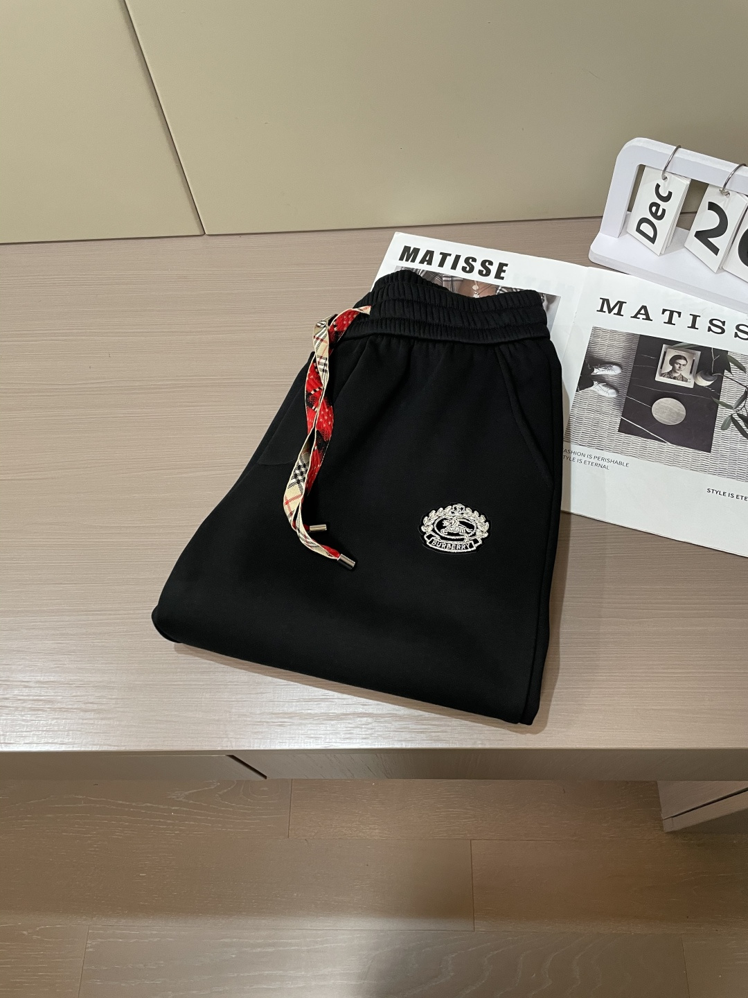 BUR 2025秋冬最新休闲裤 内里加绒，非常保暖！版型超赞，能很好的修复各种腿型，非常个性！柔软排汗，