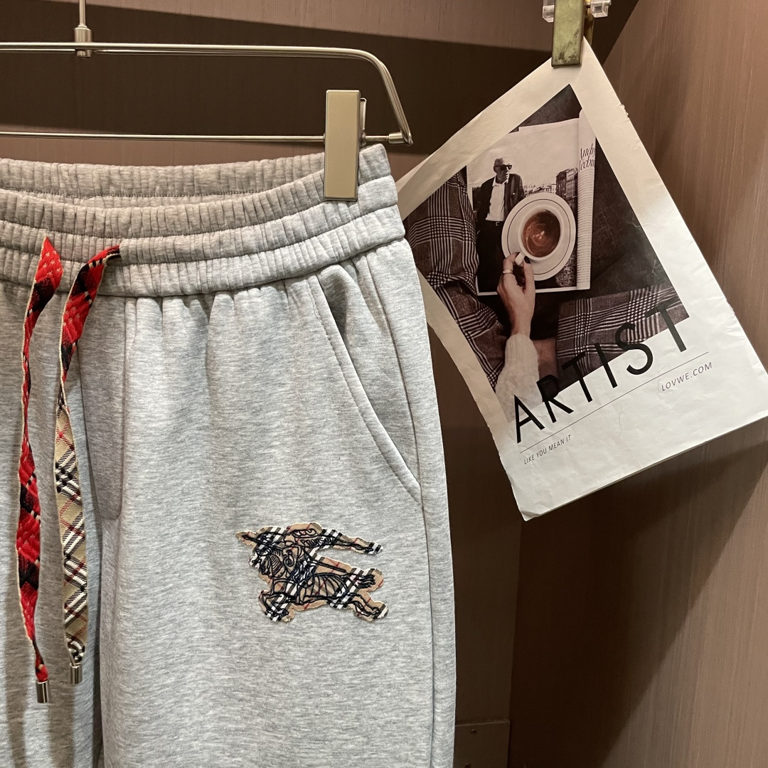 BUR 2025秋冬最新休闲裤 内里加绒，非常保暖！版型超赞，能很好的修复各种腿型，非常个性！柔软排汗，