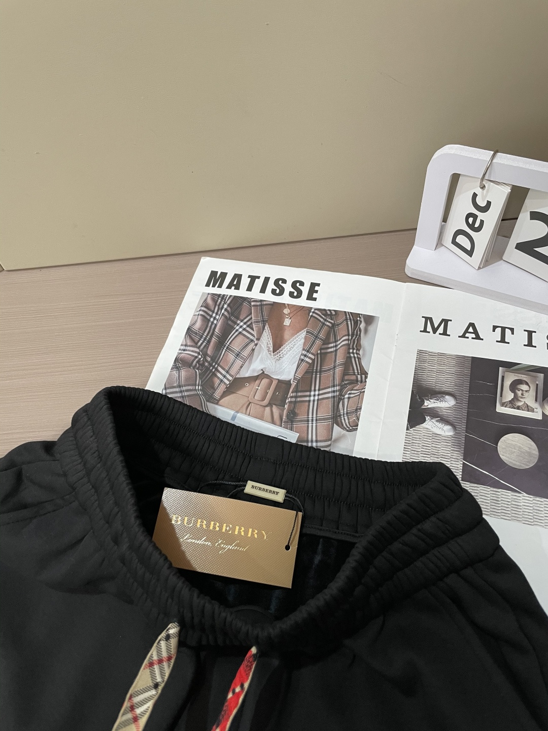 BUR 2025秋冬最新休闲裤 内里加绒，非常保暖！版型超赞，能很好的修复各种腿型，非常个性！柔软排汗，