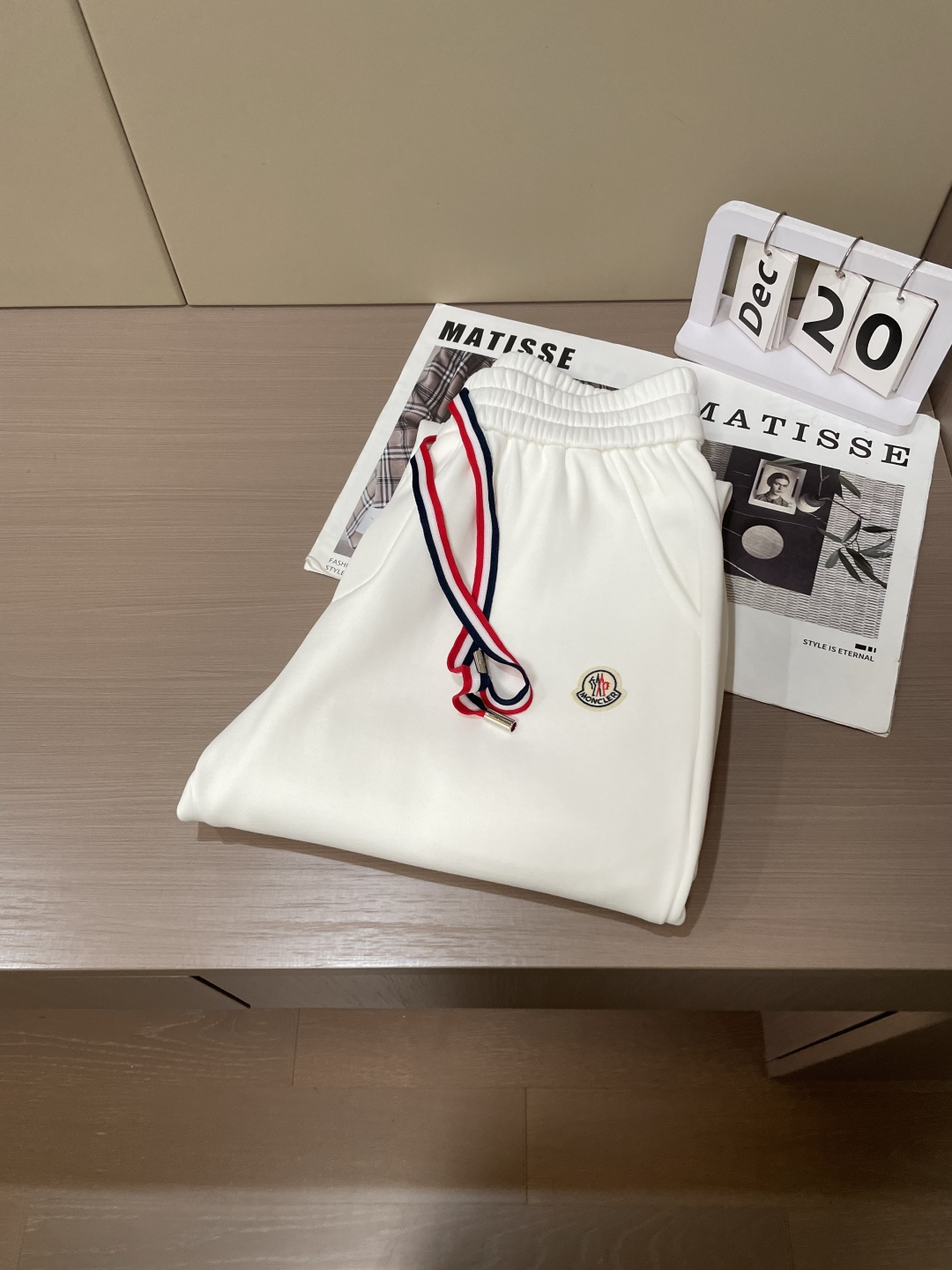 蒙口 2025秋冬最新休闲裤 内里加绒，非常保暖！版型超赞，能很好的修复各种腿型，非常个性！柔软排汗，舒