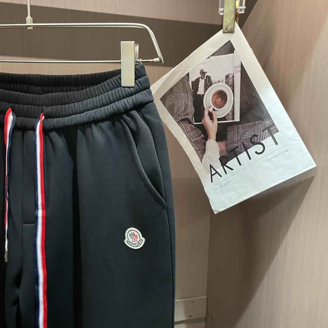 蒙口 2025秋冬最新休闲裤 内里加绒，非常保暖！版型超赞，能很好的修复各种腿型，非常个性！柔软排汗，舒