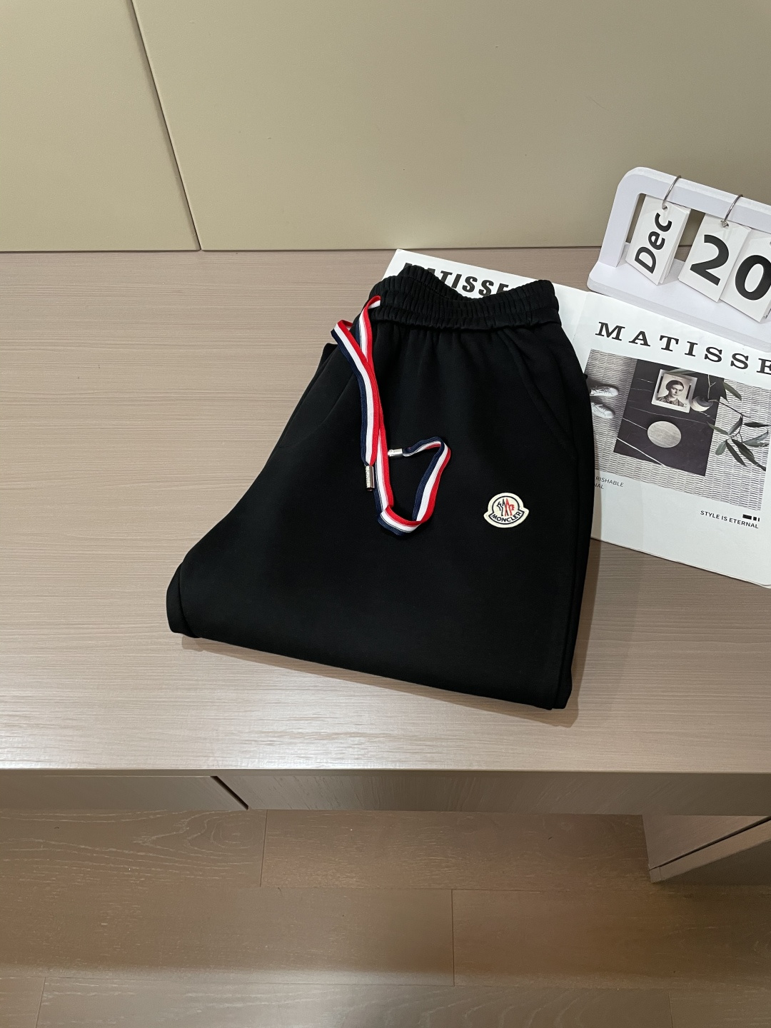 蒙口 2025秋冬最新休闲裤 内里加绒，非常保暖！版型超赞，能很好的修复各种腿型，非常个性！柔软排汗，舒