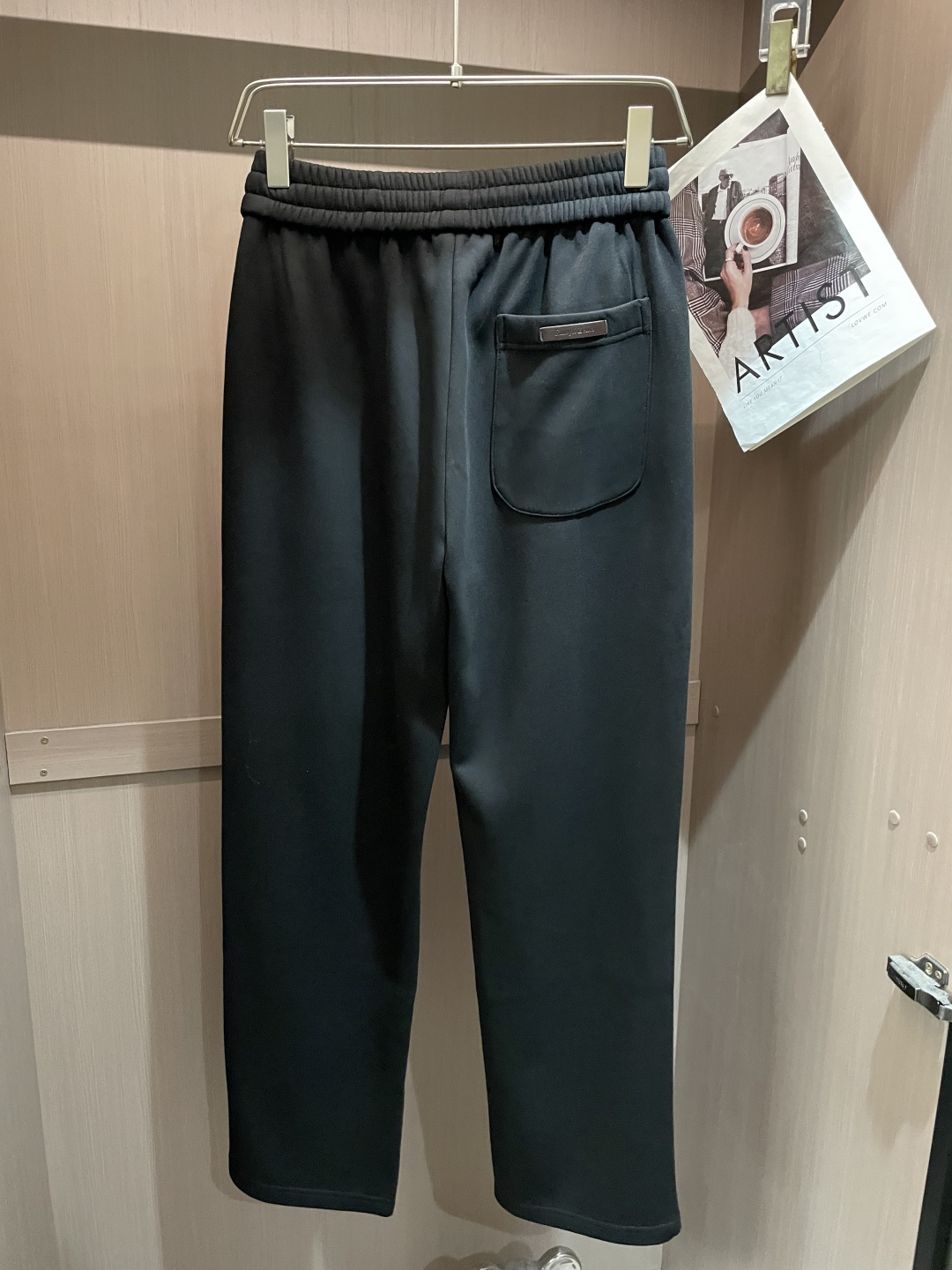 杰尼亚 2025秋冬最新休闲裤 内里加绒，非常保暖！版型超赞，能很好的修复各种腿型，非常个性！柔软排汗，