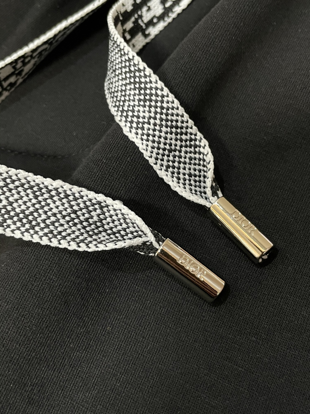 Dior 2025秋冬最新休闲裤 内里加绒，非常保暖！版型超赞，能很好的修复各种腿型，非常个性！柔软排汗