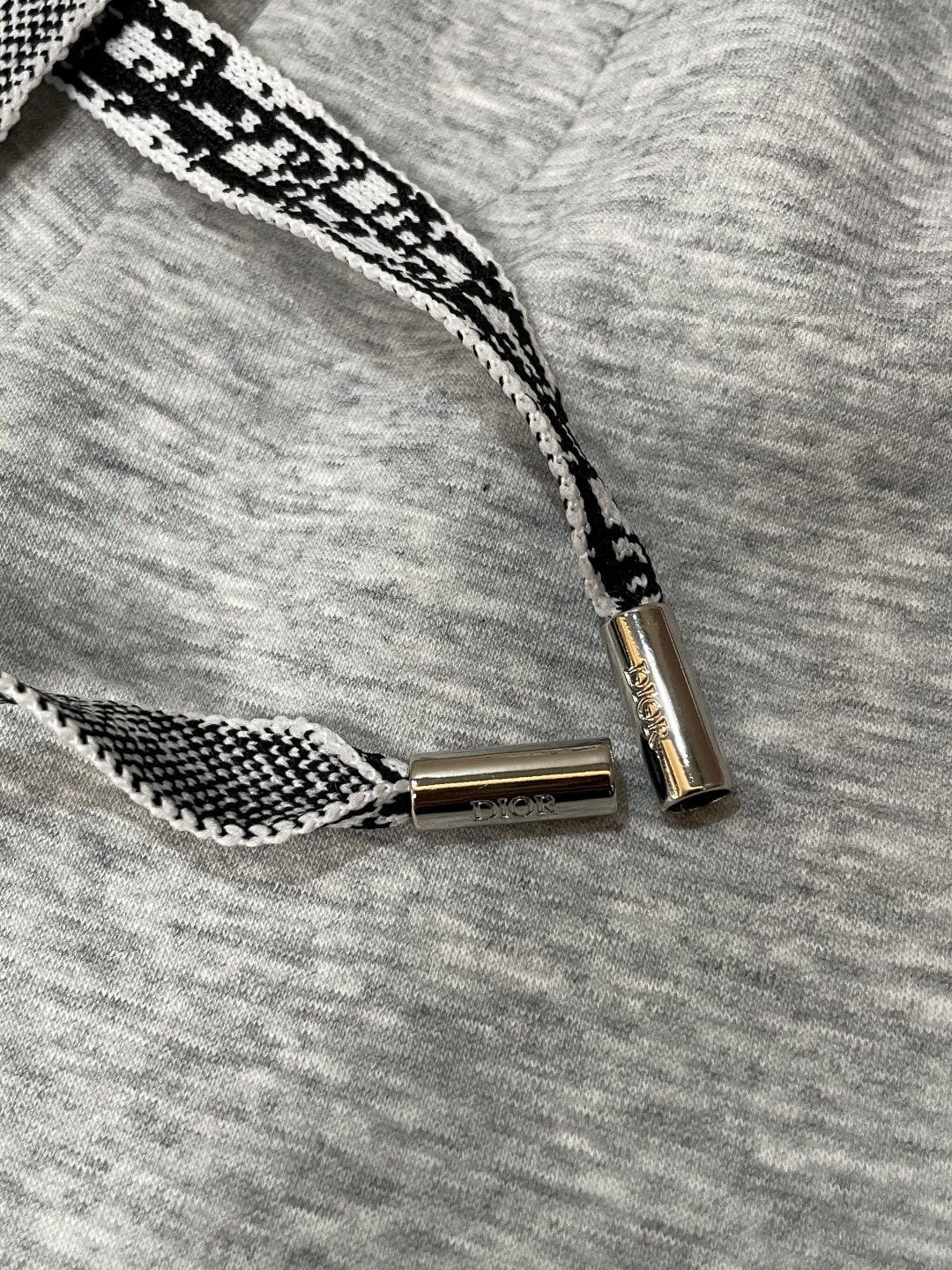 Dior 2025秋冬最新休闲裤 内里加绒，非常保暖！版型超赞，能很好的修复各种腿型，非常个性！柔软排汗