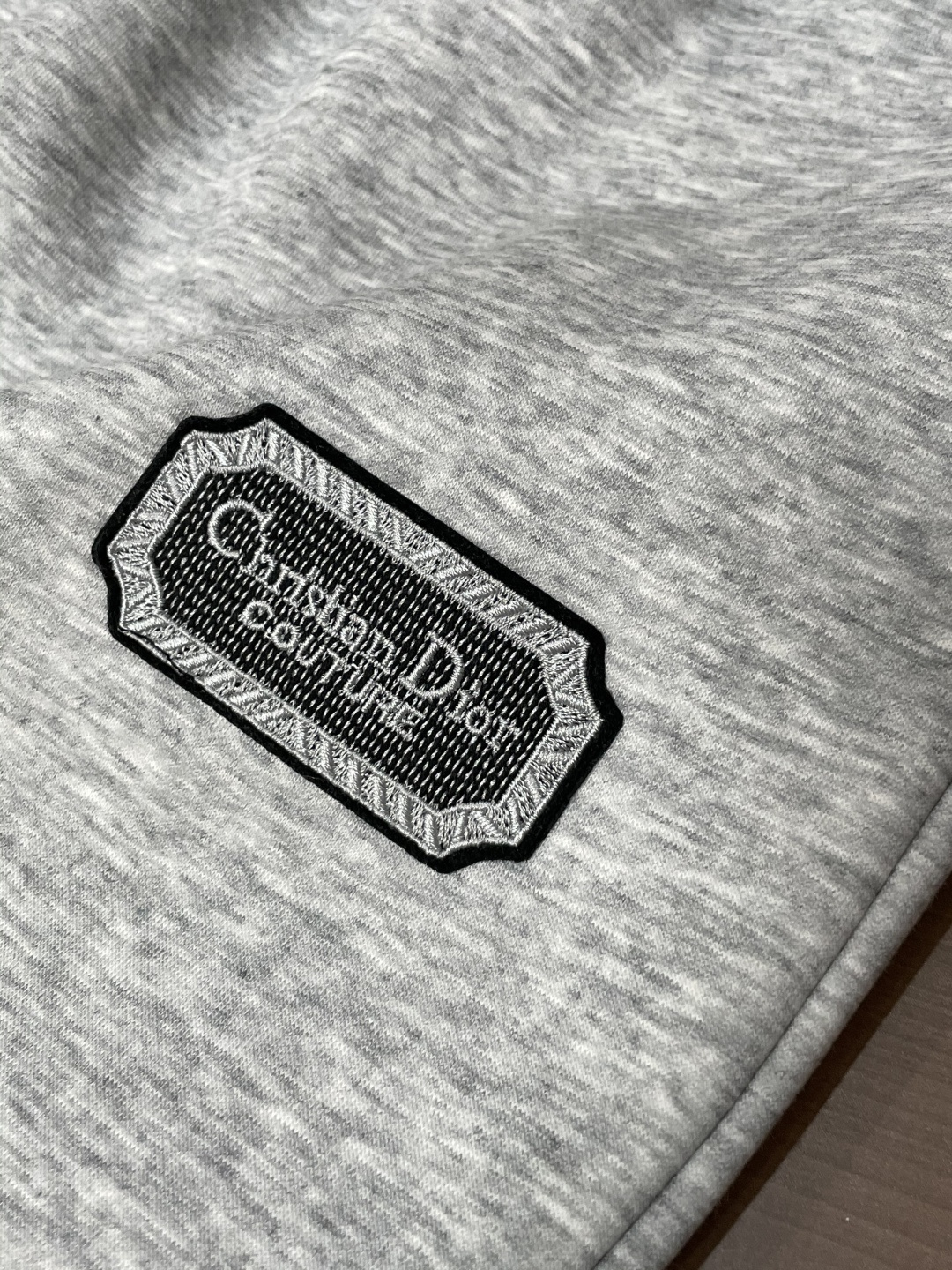 Dior 2025秋冬最新休闲裤 内里加绒，非常保暖！版型超赞，能很好的修复各种腿型，非常个性！柔软排汗