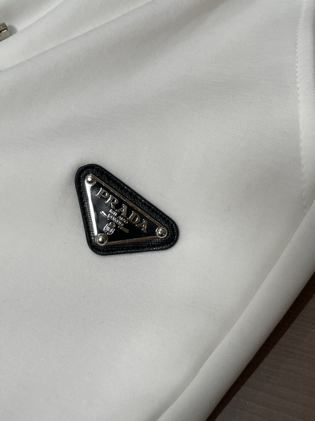 Prad 2025秋冬最新休闲裤 内里加绒，非常保暖！版型超赞，能很好的修复各种腿型，非常个性！柔软排汗