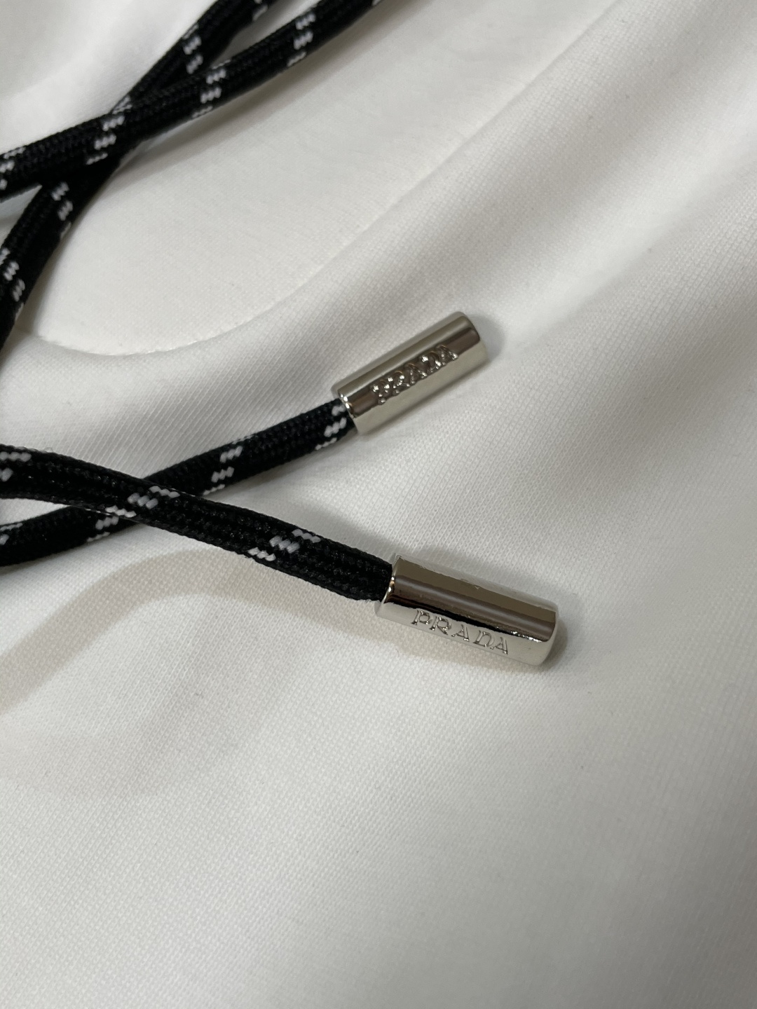 Prad 2025秋冬最新休闲裤 内里加绒，非常保暖！版型超赞，能很好的修复各种腿型，非常个性！柔软排汗