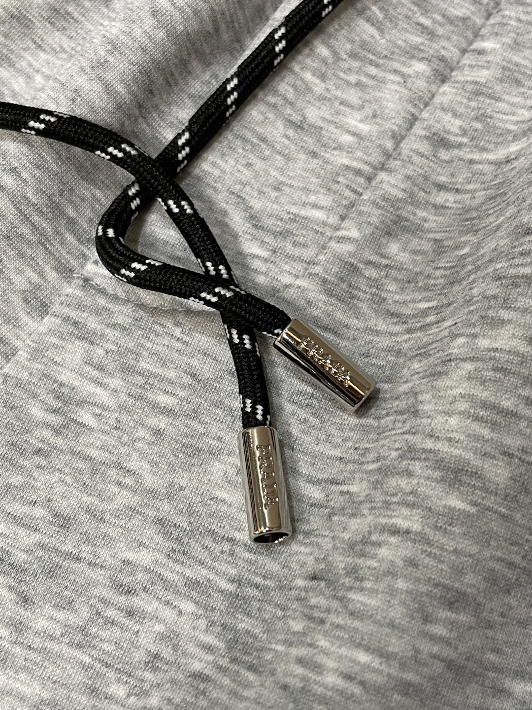 Prad 2025秋冬最新休闲裤 内里加绒，非常保暖！版型超赞，能很好的修复各种腿型，非常个性！柔软排汗