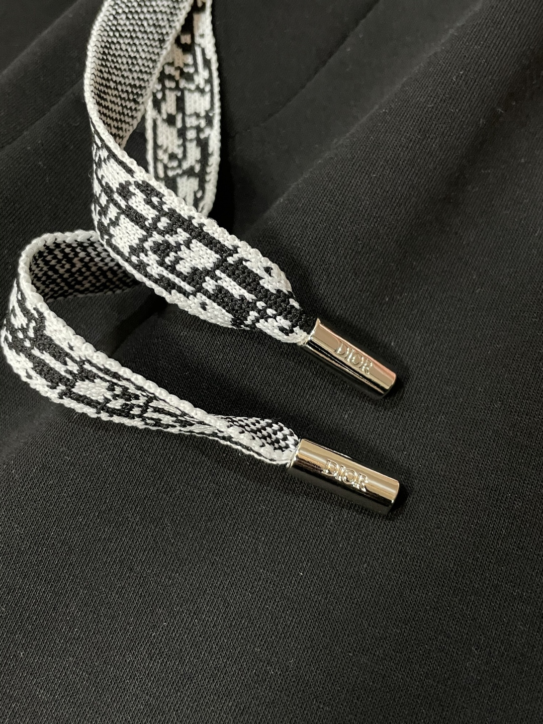 Dior 2025秋冬最新休闲裤 内里加绒，非常保暖！版型超赞，能很好的修复各种腿型，非常个性！柔软排汗