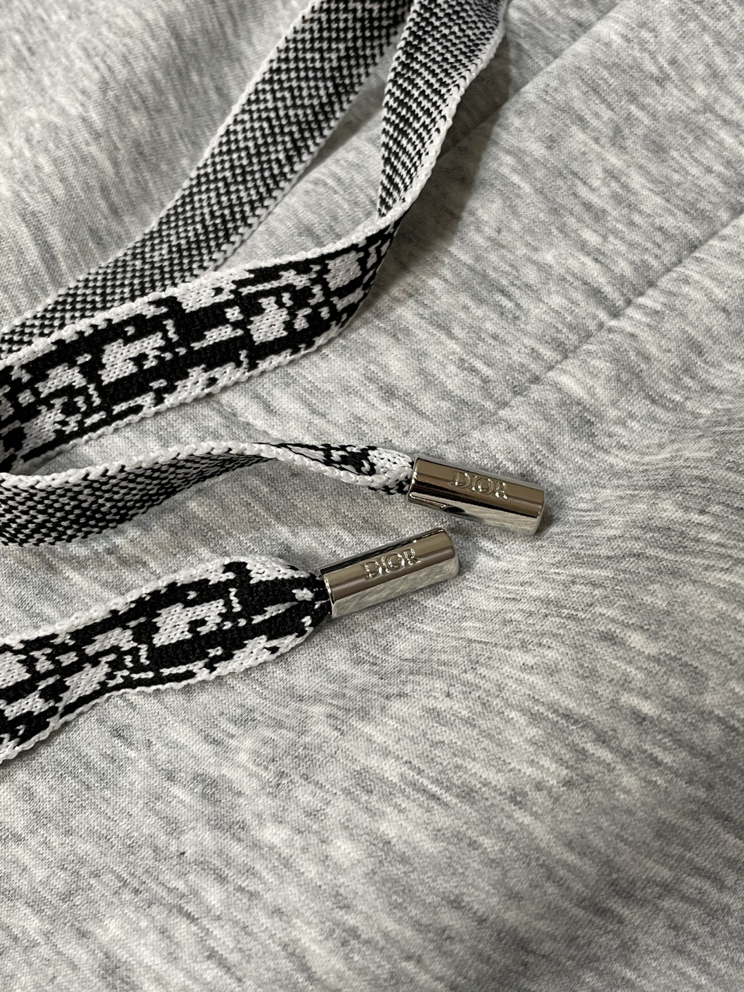 Dior 2025秋冬最新休闲裤 内里加绒，非常保暖！版型超赞，能很好的修复各种腿型，非常个性！柔软排汗