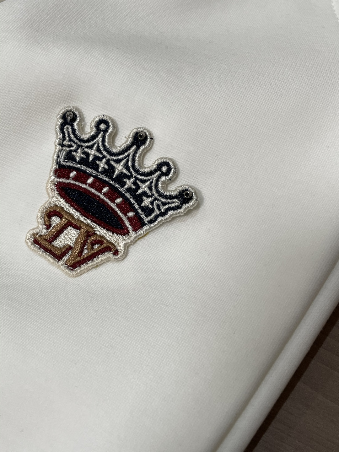 Lv 2025秋冬最新休闲裤 内里加绒，非常保暖！版型超赞，能很好的修复各种腿型，非常个性！柔软排汗，舒