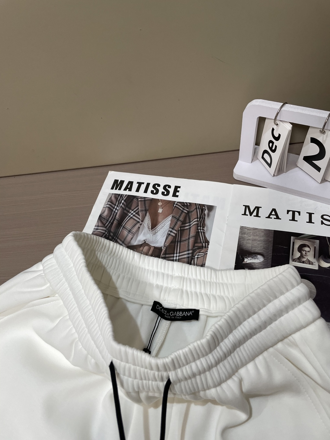 DG 2025秋冬最新休闲裤 内里加绒，非常保暖！版型超赞，能很好的修复各种腿型，非常个性！柔软排汗，舒