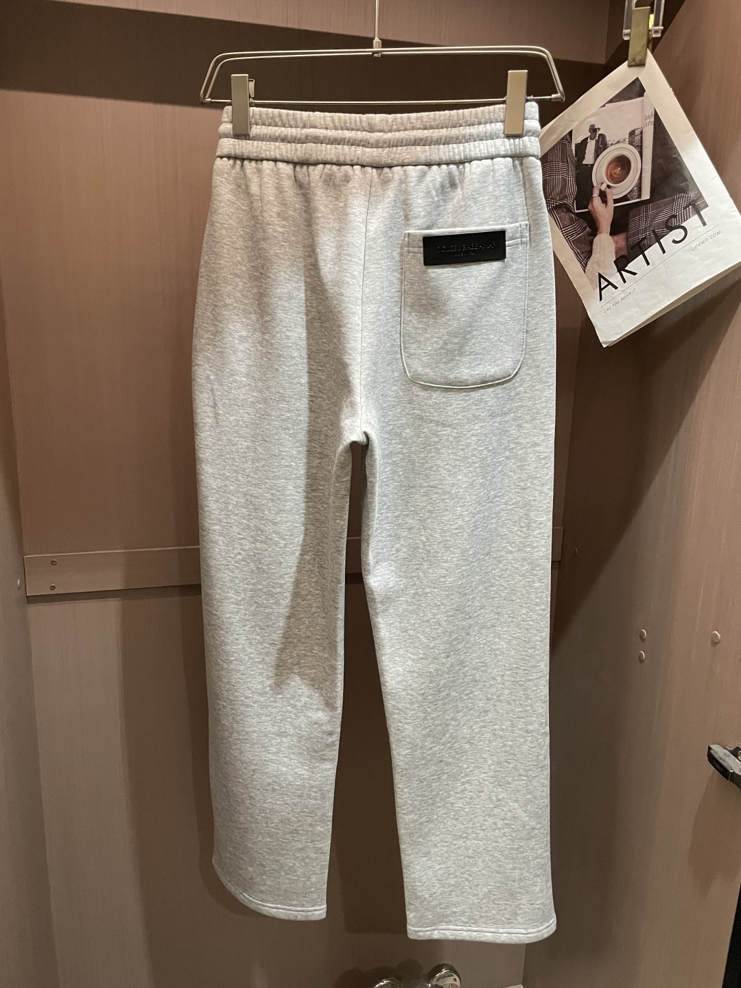 DG 2025秋冬最新休闲裤 内里加绒，非常保暖！版型超赞，能很好的修复各种腿型，非常个性！柔软排汗，舒