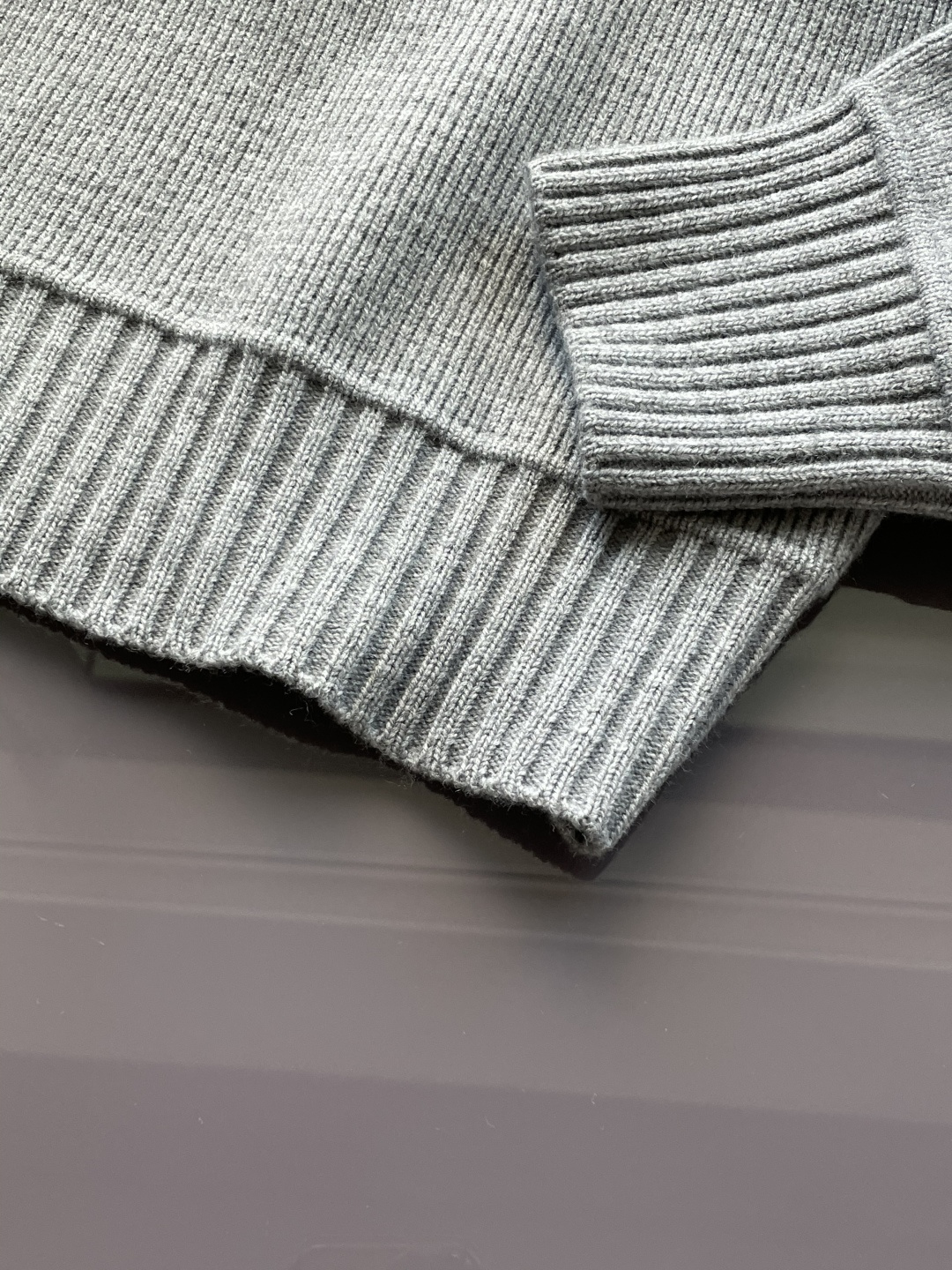 支持年后 TB 2025秋冬，渠道的精品狠货！！！今年最好看的休闲羊毛衣闭眼入！甄选新西兰进口羊毛混纺面