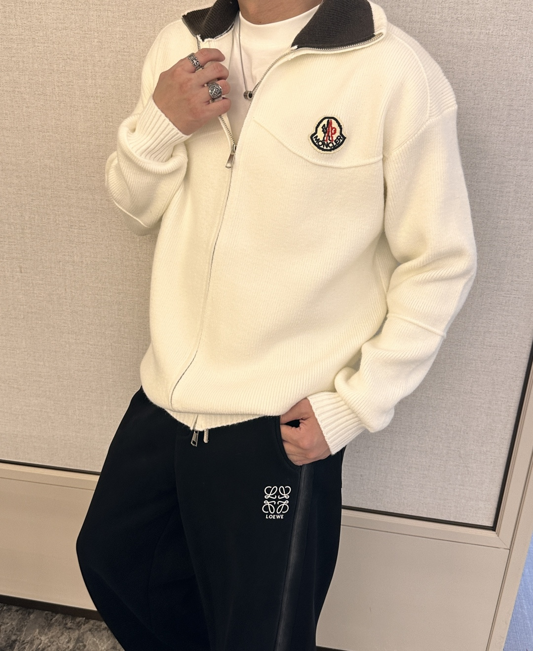 支持年后 蒙口 新款开衫针织毛衣！经典永不过时！外观简洁干净，秋日可以单穿，深冬最为内搭！定制进口高支数