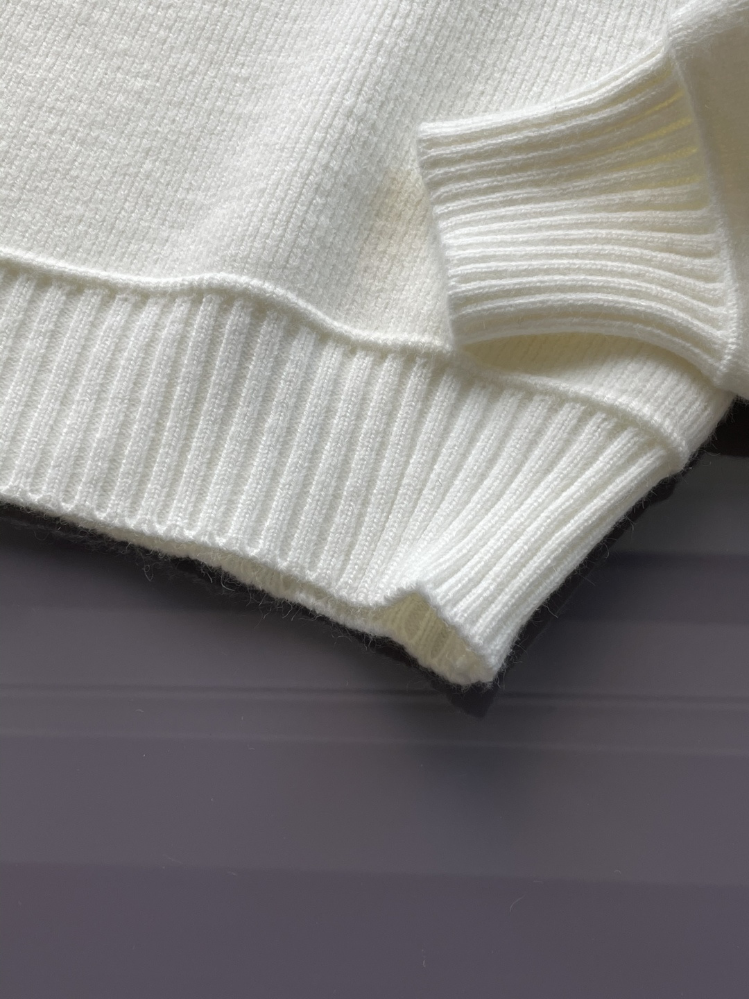 支持年后 蒙口 新款开衫针织毛衣！经典永不过时！外观简洁干净，秋日可以单穿，深冬最为内搭！定制进口高支数