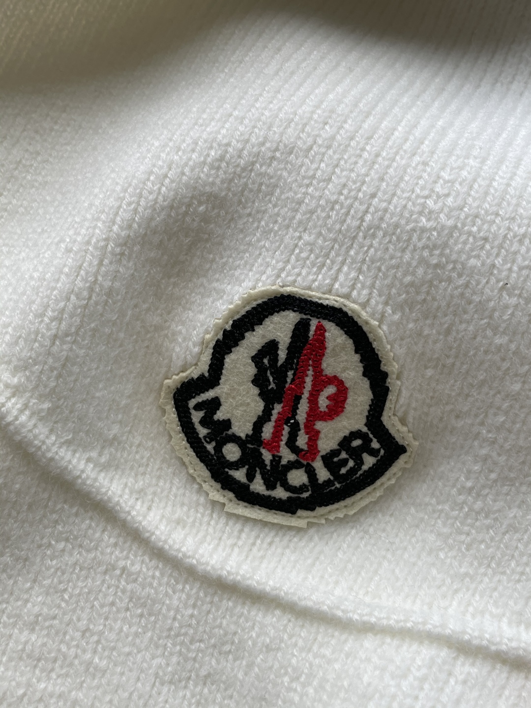 支持年后 蒙口 新款开衫针织毛衣！经典永不过时！外观简洁干净，秋日可以单穿，深冬最为内搭！定制进口高支数