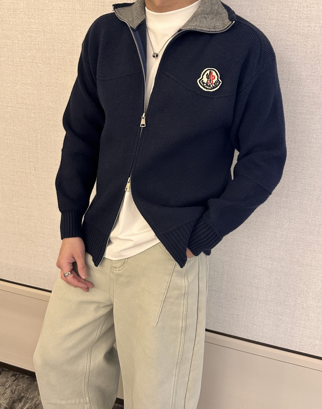 支持年后 蒙口 新款开衫针织毛衣！经典永不过时！外观简洁干净，秋日可以单穿，深冬最为内搭！定制进口高支数