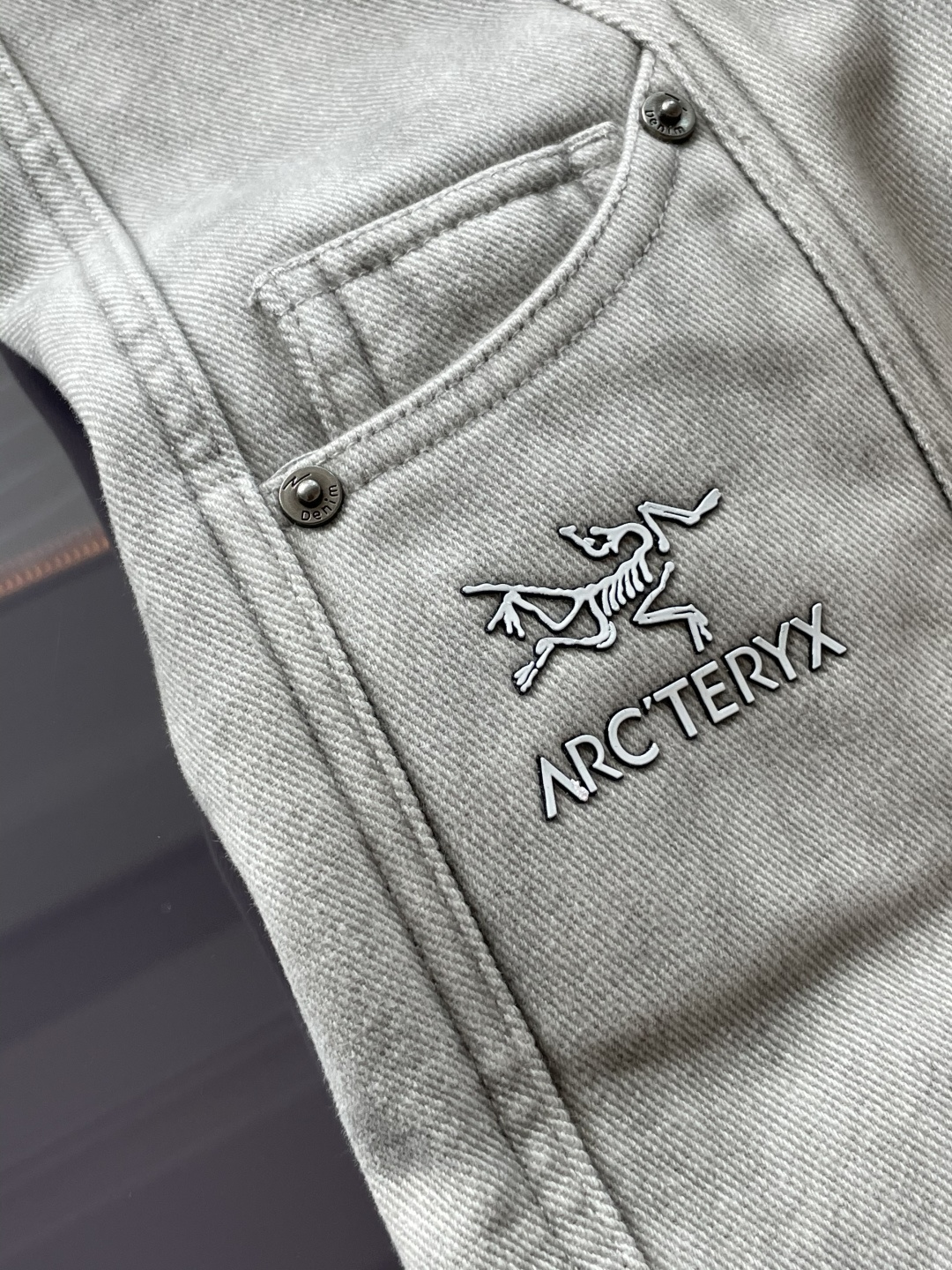 始祖鸟 2025秋冬最新系列男士加厚休闲裤！内里加绒，非常保暖，北方的宝子们赶紧备上！采用客供弹力柔棉材