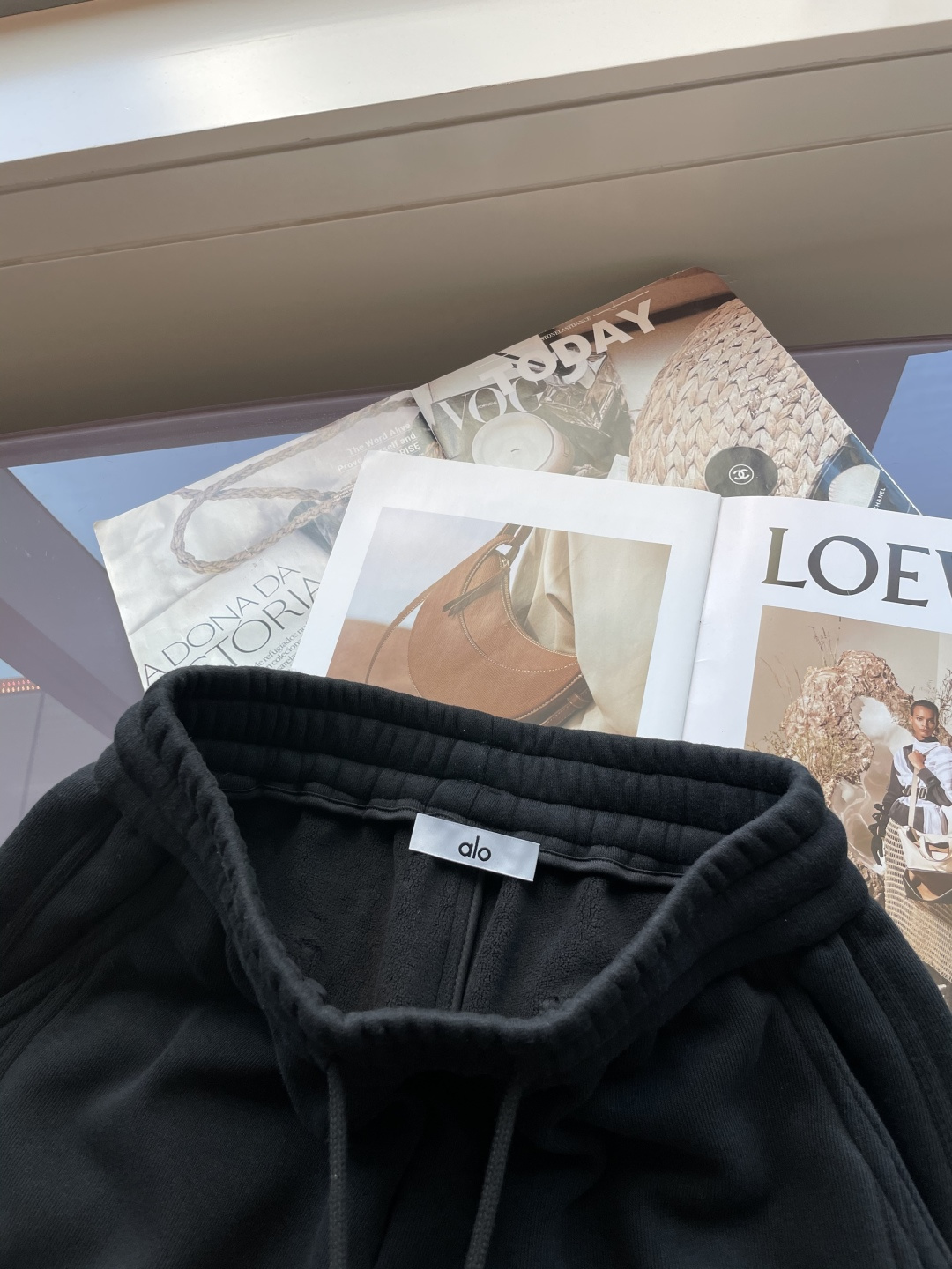 alo 2025秋冬最新系列男士加厚休闲裤！内里加绒，非常保暖，北方的宝子们赶紧备上！采用客供弹力柔棉材