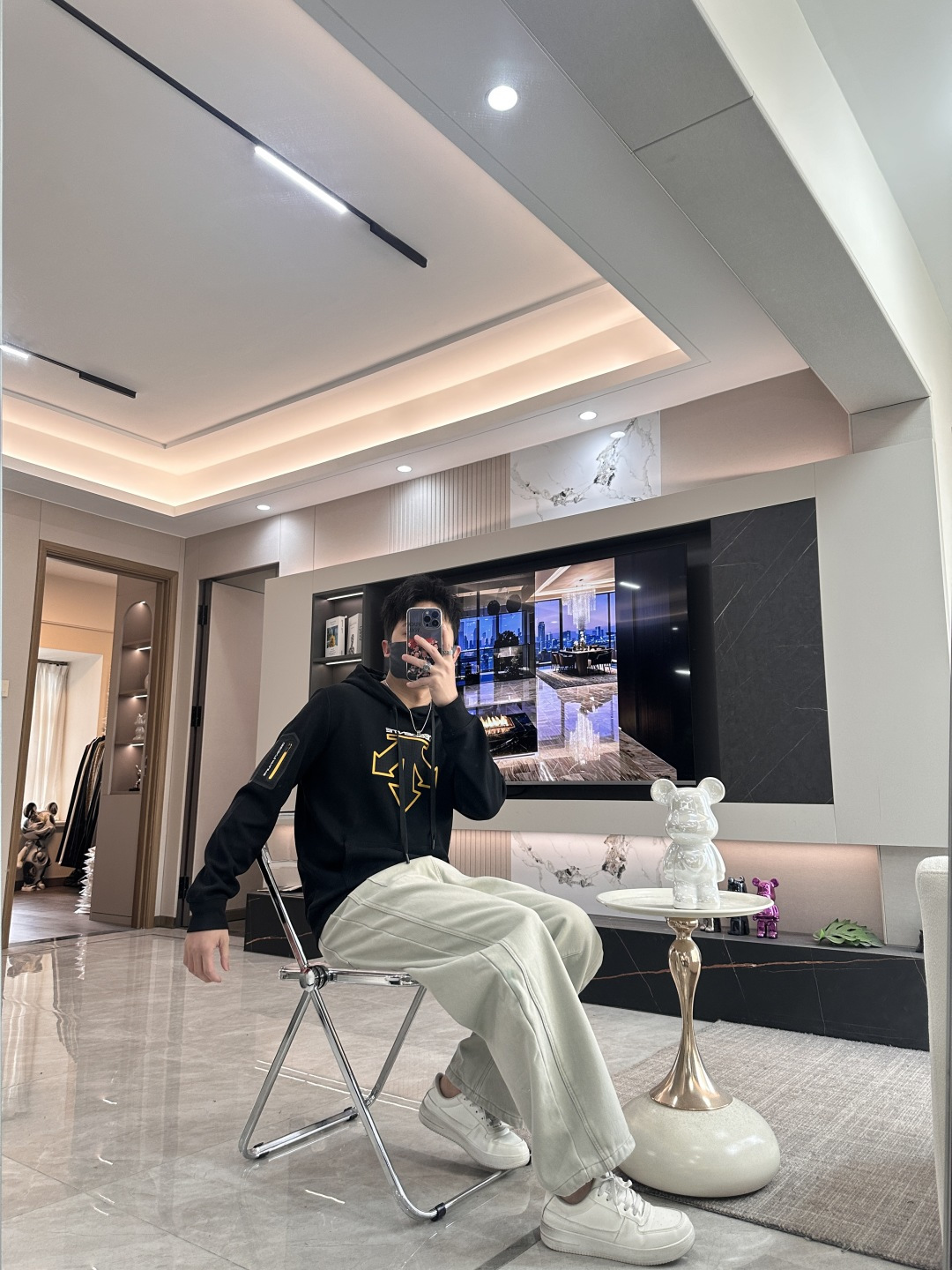 迪桑特 套头连帽卫衣；经典套头男女同款，简约大气系列单品，低调奢华大气百搭款！卫衣选用客供100%高克重