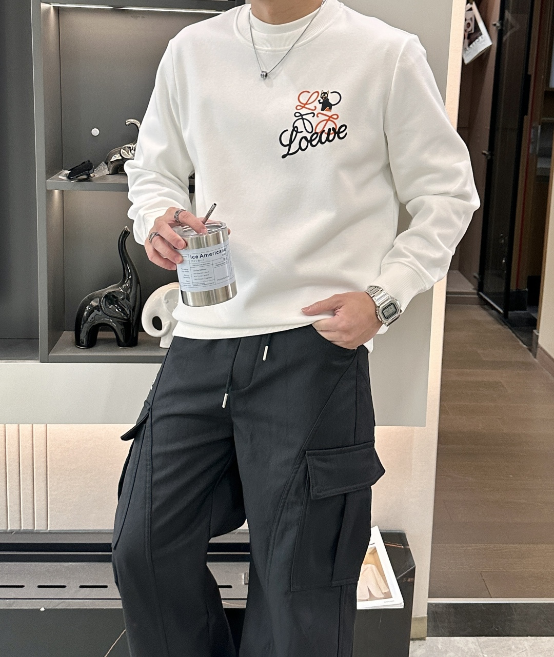 Loewe 套头圆领卫衣；经典套头男女同款，简约大气系列单品，低调奢华大气百搭款！卫衣选用客供100%高