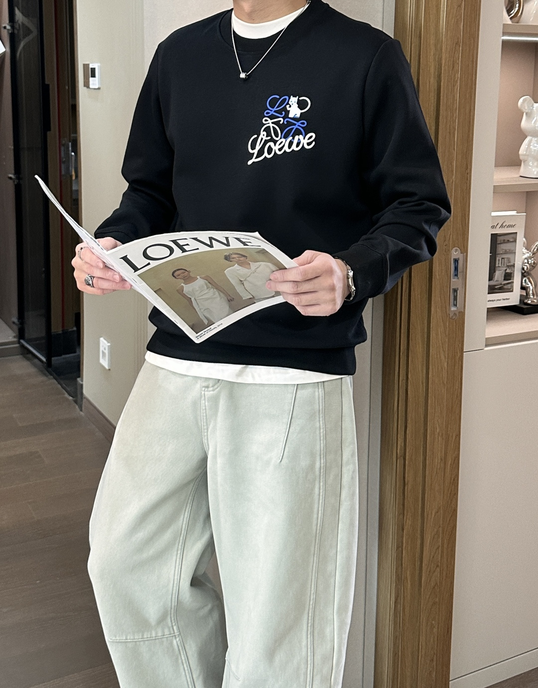 Loewe 套头圆领卫衣；经典套头男女同款，简约大气系列单品，低调奢华大气百搭款！卫衣选用客供100%高