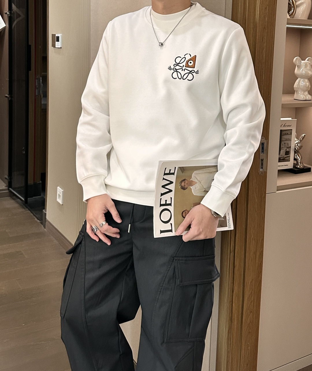 Loewe 套头圆领卫衣；经典套头男女同款，简约大气系列单品，低调奢华大气百搭款！卫衣选用客供100%高