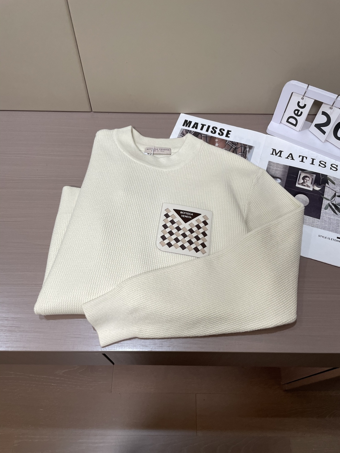 BV 重磅推荐！2025aw秋冬新款 专柜同步 时尚经典基础款针织衫 秋冬必备款 采用针织衫加厚毛衣，精