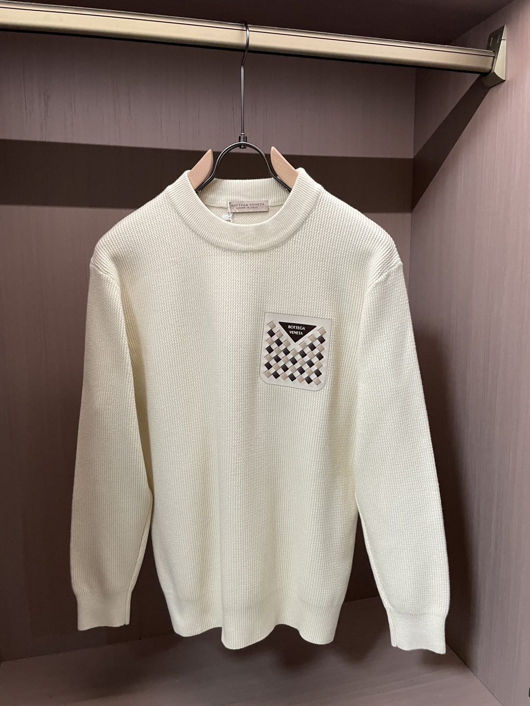 BV 重磅推荐！2025aw秋冬新款 专柜同步 时尚经典基础款针织衫 秋冬必备款 采用针织衫加厚毛衣，精