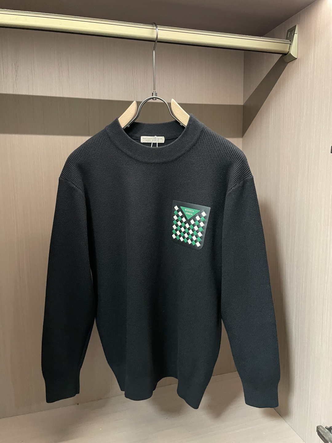 BV 重磅推荐！2025aw秋冬新款 专柜同步 时尚经典基础款针织衫 秋冬必备款 采用针织衫加厚毛衣，精