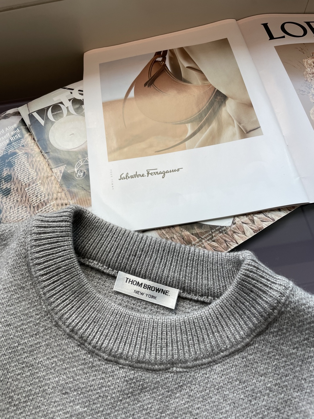 支持年后 TB 重磅推荐！2025aw秋冬新款 专柜同步 时尚经典基础款针织衫 秋冬必备款 采用针织衫加