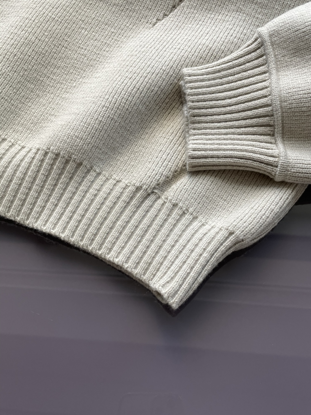 支持年后 TB 2025秋冬，渠道的精品狠货！！！今年最好看的休闲羊毛衣闭眼入！甄选新西兰进口羊毛混纺面