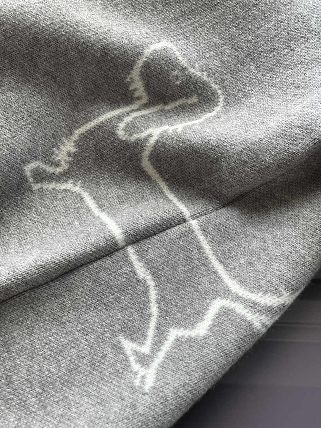 支持年后 TB FW25秋冬新品经典开衫毛衣-对色定染羊毛混纺棉纱线，高克重高密度超高品质，毛料柔软细腻