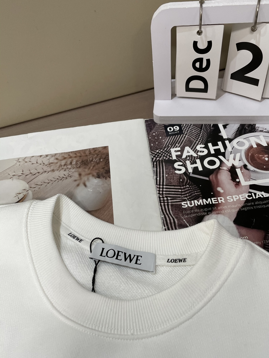 Loewe 套头圆领卫衣;经典套头男女同款,简约大气系列单品,低调奢华大气百搭款! 卫衣选用客供100%高克重棉质面料 Loewe 套头圆领卫衣;经典套头男女同款,简约大气系列单品,低调奢华大气百搭款! 卫衣选用客供100%高克重棉质面料