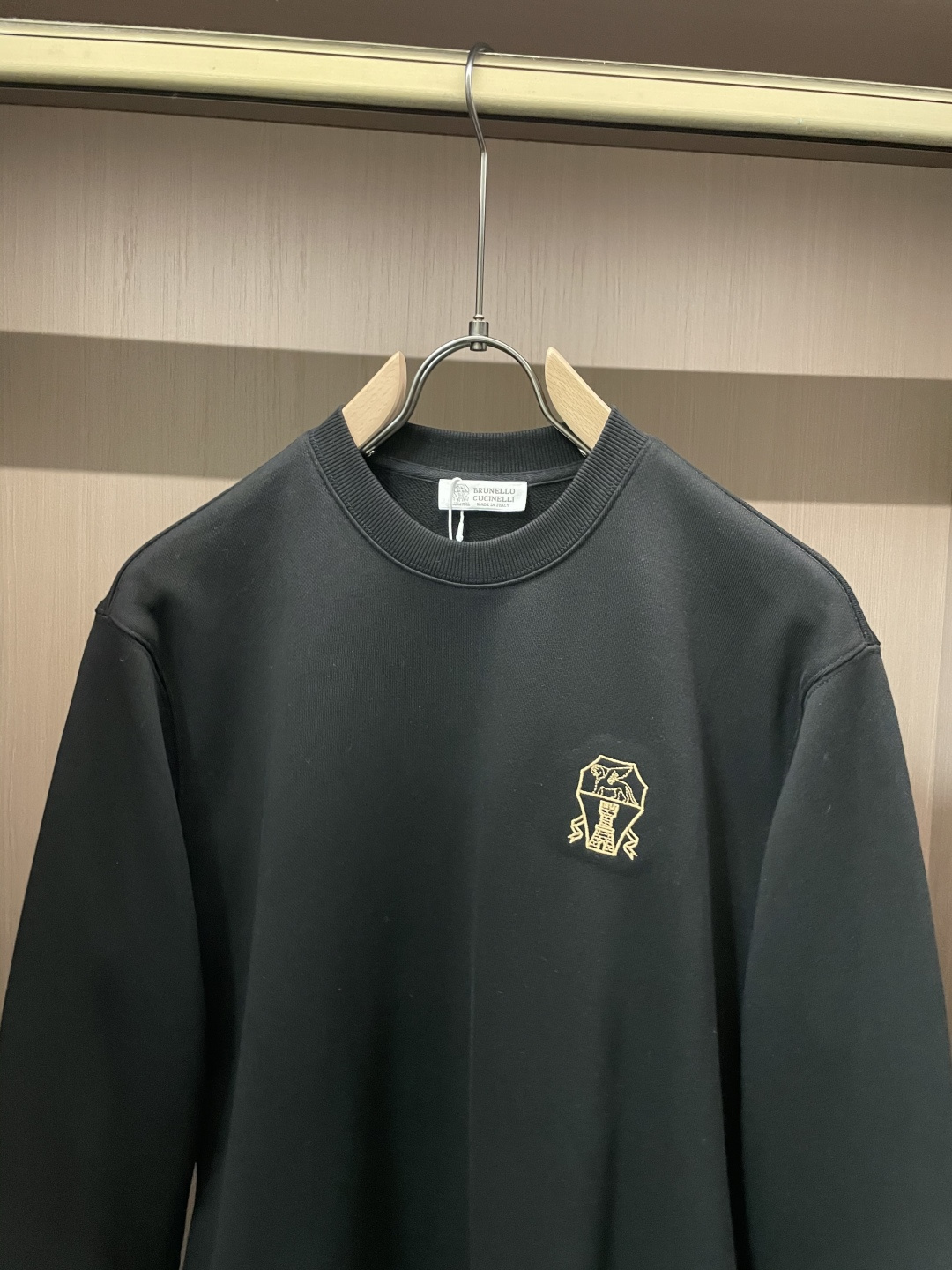BC 套头圆领卫衣;经典套头男女同款,简约大气系列单品,低调奢华大气百搭款! 卫衣选用客供100%高克重棉质面料精制而 BC 套头圆领卫衣;经典套头男女同款,简约大气系列单品,低调奢华大气百搭款! 卫衣选用客供100%高克重棉质面料精制而